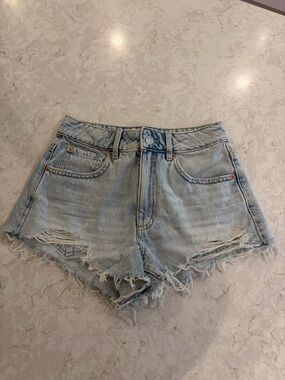 garage light wash shorts